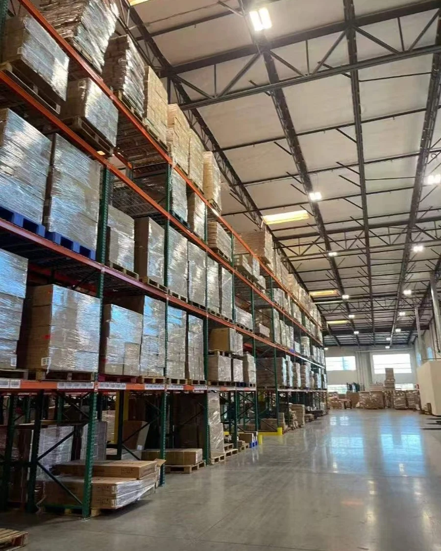LA distribution center warehouse inventory ready for North American B2B fulfillment